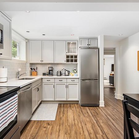 Gorgeous 4 Bedroom Garden Level Suite At Vancouver West & Ubc Exterior foto