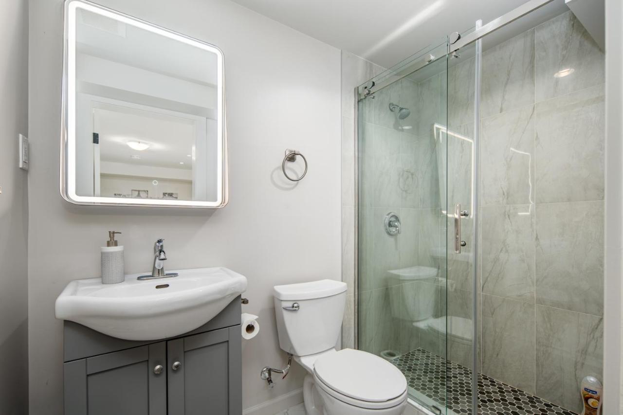 Gorgeous 4 Bedroom Garden Level Suite At Vancouver West & Ubc Exterior foto